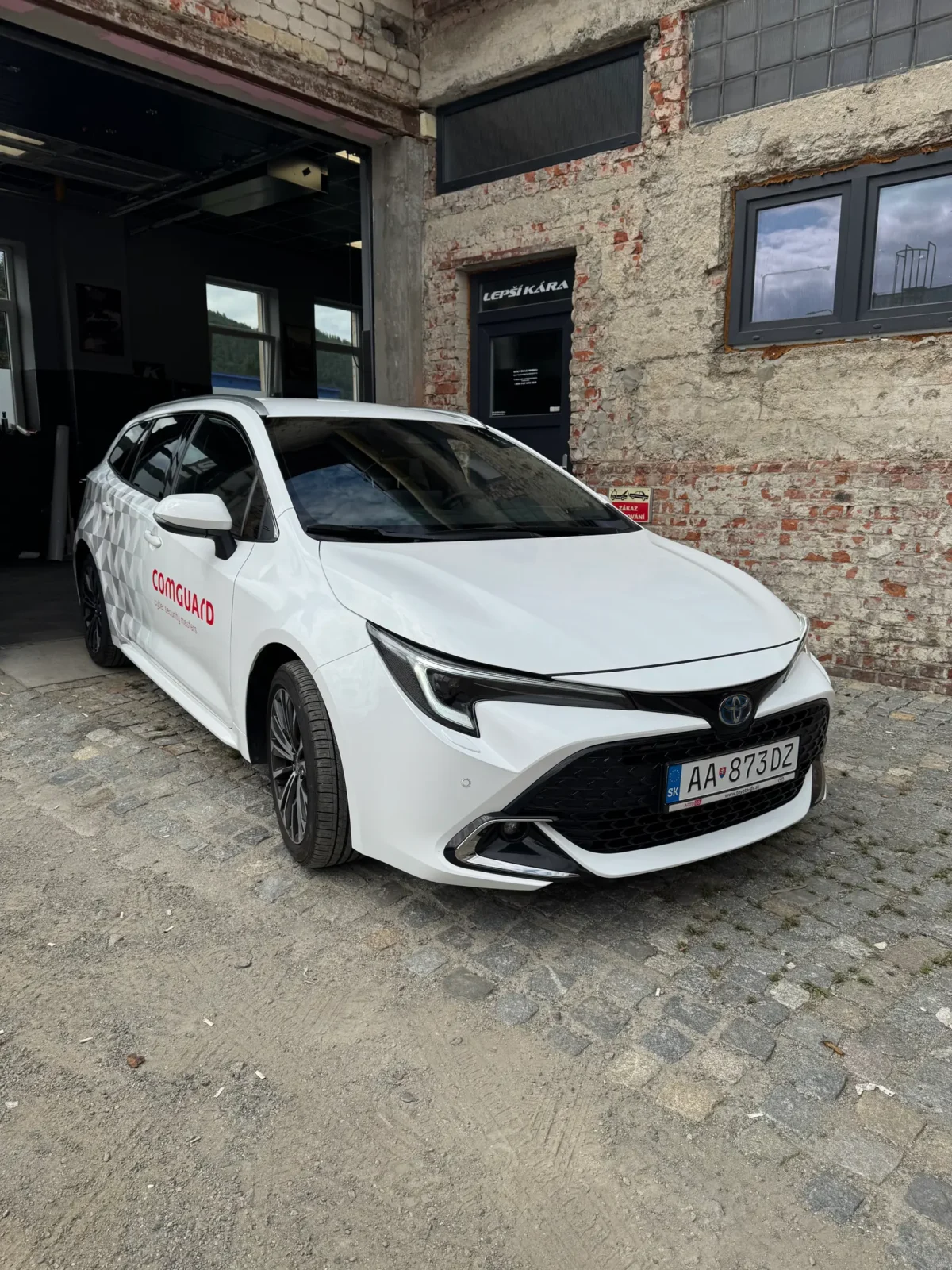 Ukázka polepu – osobní vůz managementu IT